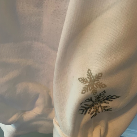 Cozy Snowflake Snowman Crewneck Sweatshirt Sizes S-XL - Picture 4 of 8